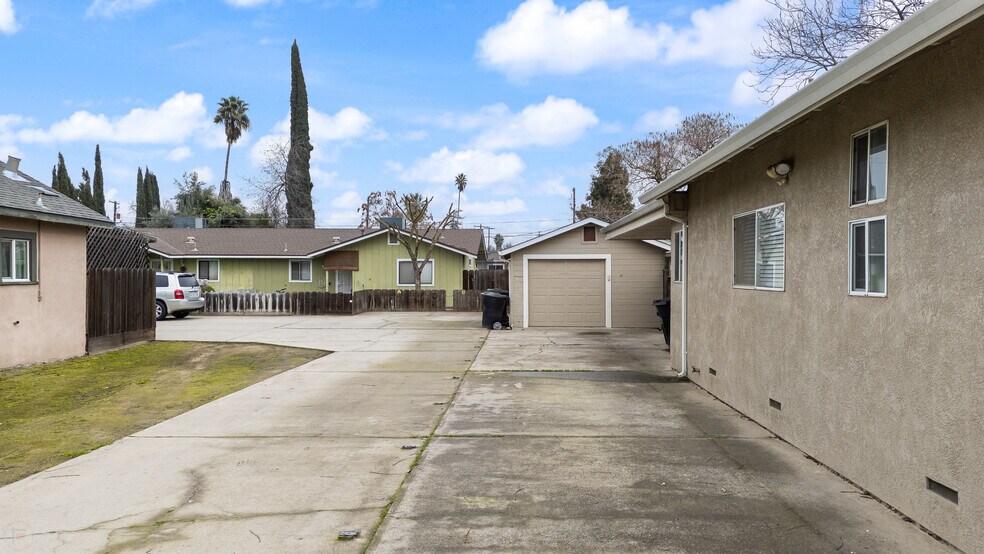 More Photos Of 150 N Acacia Ave, Ripon Multifamily For Sale