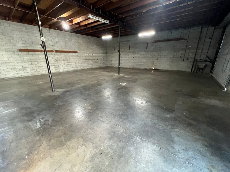 More Photos Of 1116 W 24th St, Los Angeles Warehouse For Lease