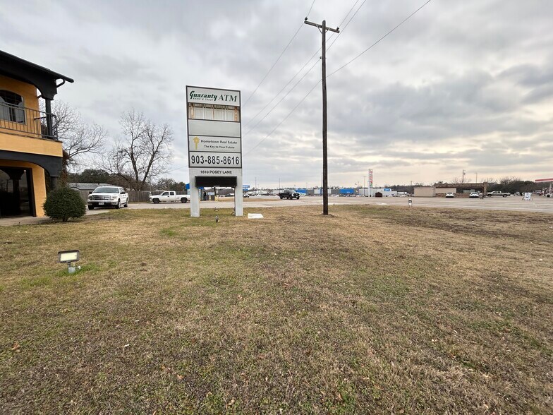 More Photos Of 1610 Posey Ln, Sulphur Springs Office For Sale