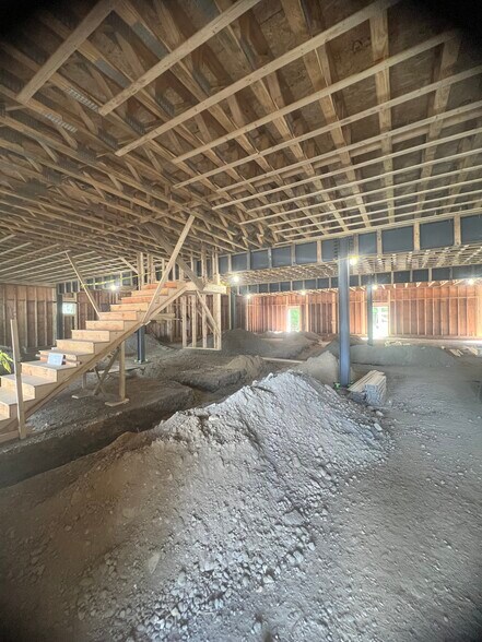 More Photos Of 255 Cape Hwy, East Taunton Storefront Retail Office For Lease