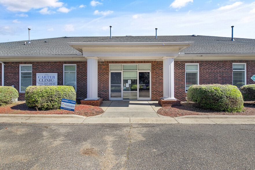 More Photos Of 303-305 Tilghman Dr, Dunn Medical For Lease
