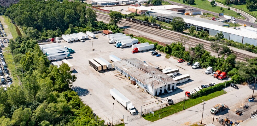 Primary Photo Of 510 Thatcher St, Saint Louis Truck Terminal For Sale