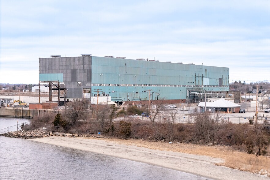 More Photos Of 1 Brayton Point Rd, Somerset Manufacturing For Lease