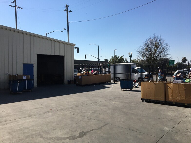 More Photos Of 129 S Grant St, Stockton Warehouse For Sale