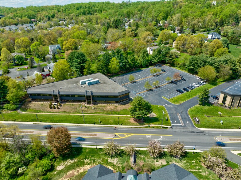 More Photos Of 67 Mountain Blvd, Warren Office For Lease