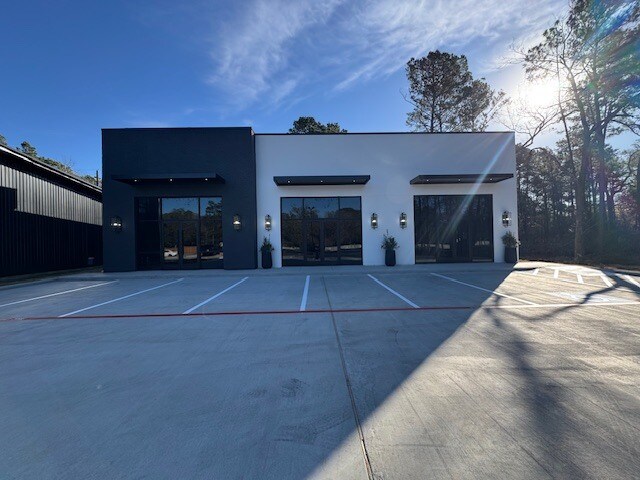 More Photos Of 1316 Sendera Ranch Dr, Magnolia General Retail For Lease