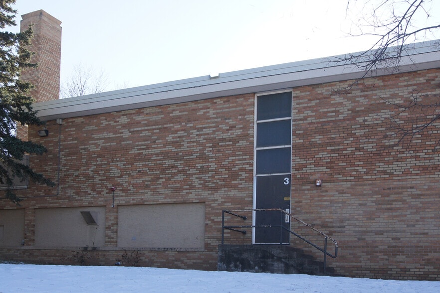 More Photos Of 2220 16th Ave N, Minneapolis Schools For Sale