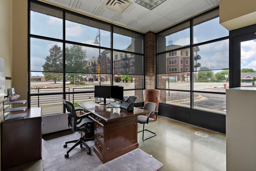 More Photos Of 4100 Shoreline Dr, Spring Park Apartments For Sale
