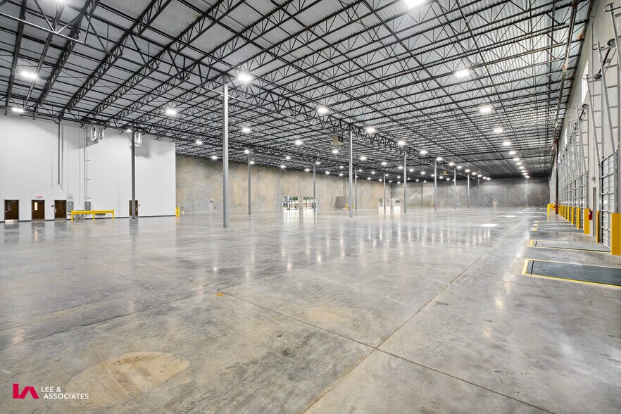 More Photos Of 3640 Southside Industrial Pky SE, Atlanta Warehouse For Lease