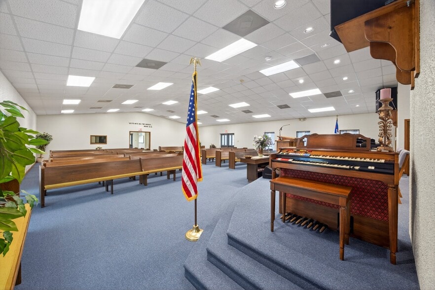 More Photos Of 11141 N Avenue L, La Porte Religious Facility For Sale