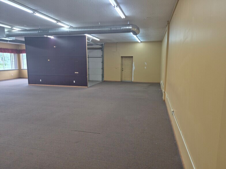 More Photos Of 15161 NE Feller St, Forest Lake Freestanding For Lease