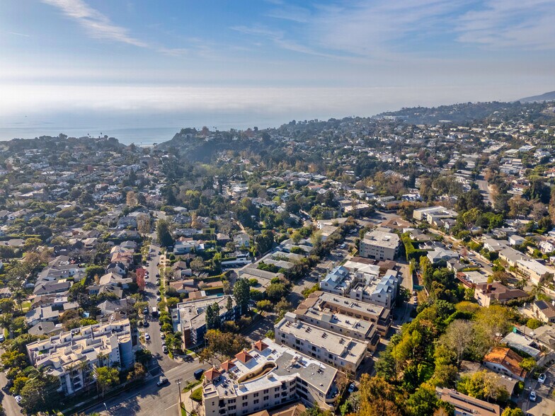 More Photos Of 16117 W Sunset Blvd, Pacific Palisades Apartments For Sale