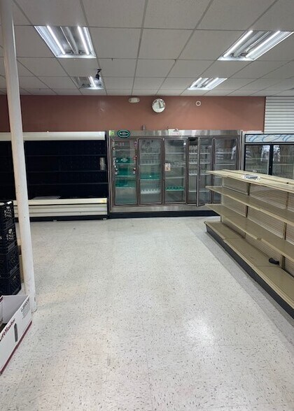 More Photos Of 129-133 Montgomery St, Bloomfield Storefront For Lease