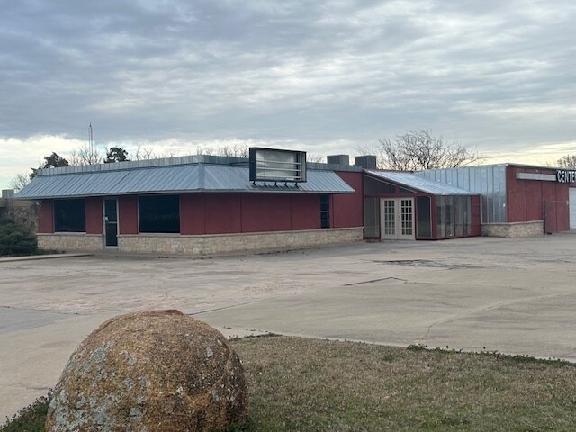 Primary Photo Of 1411 NW 33rd St, Lawton Flex For Lease