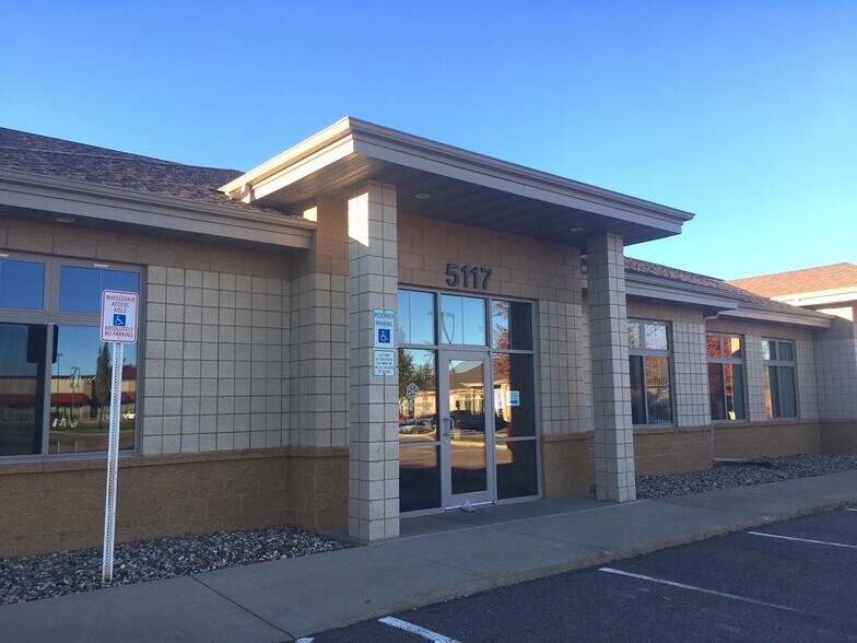 More Photos Of 5117 S Crossing Pl, Sioux Falls Office For Sale