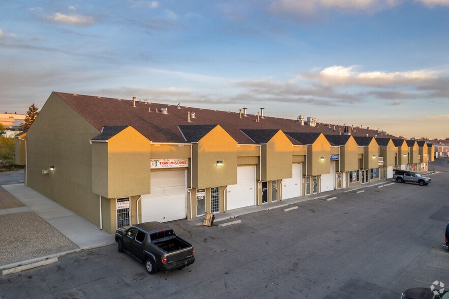 Primary Photo Of 3208 8th Ave NE, Calgary Warehouse For Sale