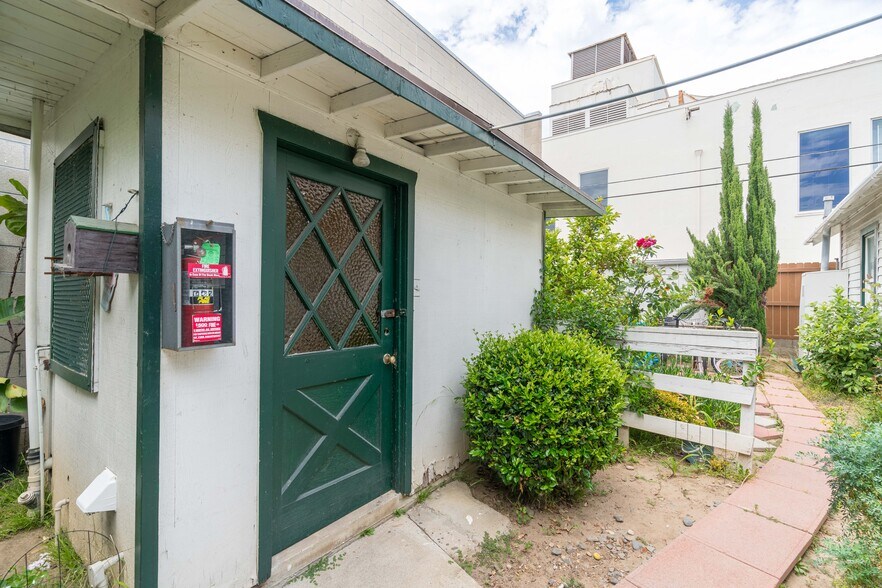 More Photos Of 418-424 W 6th St, San Pedro Apartments For Sale