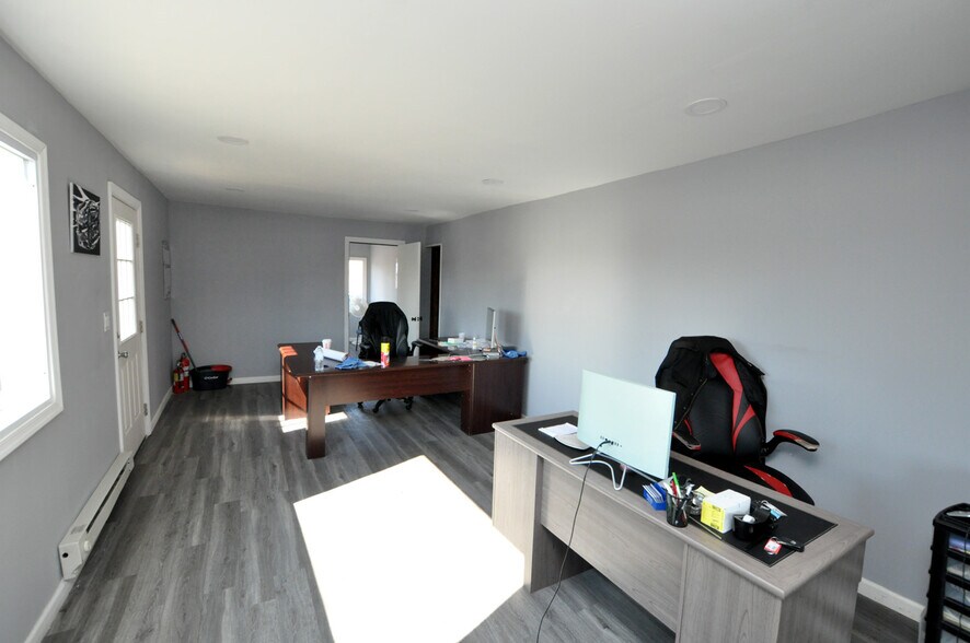 More Photos Of 1634 Nottingham Way, Hamilton Auto Dealership For Sale