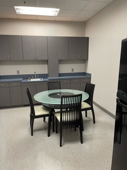 More Photos Of 10815 Sikes Pl, Charlotte Office For Sale