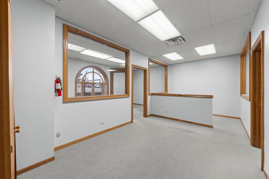 More Photos Of 1754 N Washington St, Naperville Medical For Sale