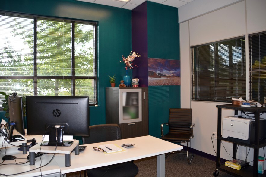 More Photos Of 101 Cosgrove Hill Ave, Chapel Hill Medical For Sale