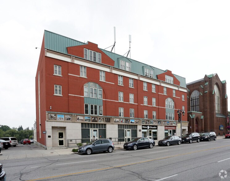 Primary Photo Of 136 Ontario St, Stratford Apartments For Lease