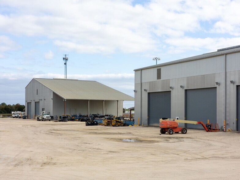 More Photos Of 7207 W FM 696, Elgin Industrial For Sale