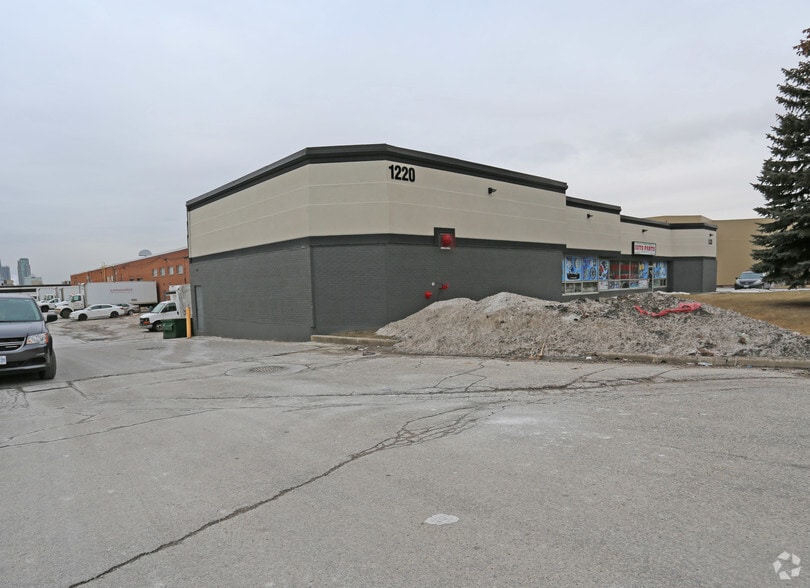 More Photos Of 1220 Markham Rd, Toronto Warehouse For Lease