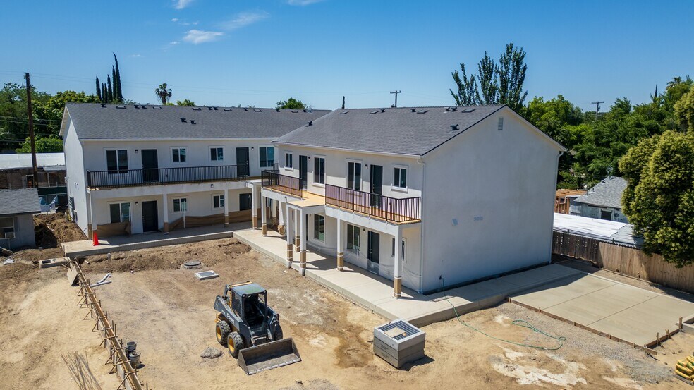 More Photos Of 40 W 13th St, Merced Apartments For Sale