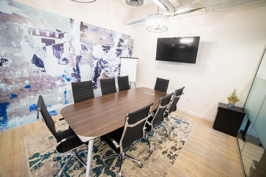 More Photos Of 146-152 Thirtieth St, Toronto Coworking Space
