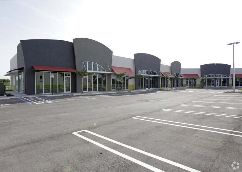 More Photos Of 13115 W Okeechobee Rd, Hialeah Storefront Retail Office For Lease