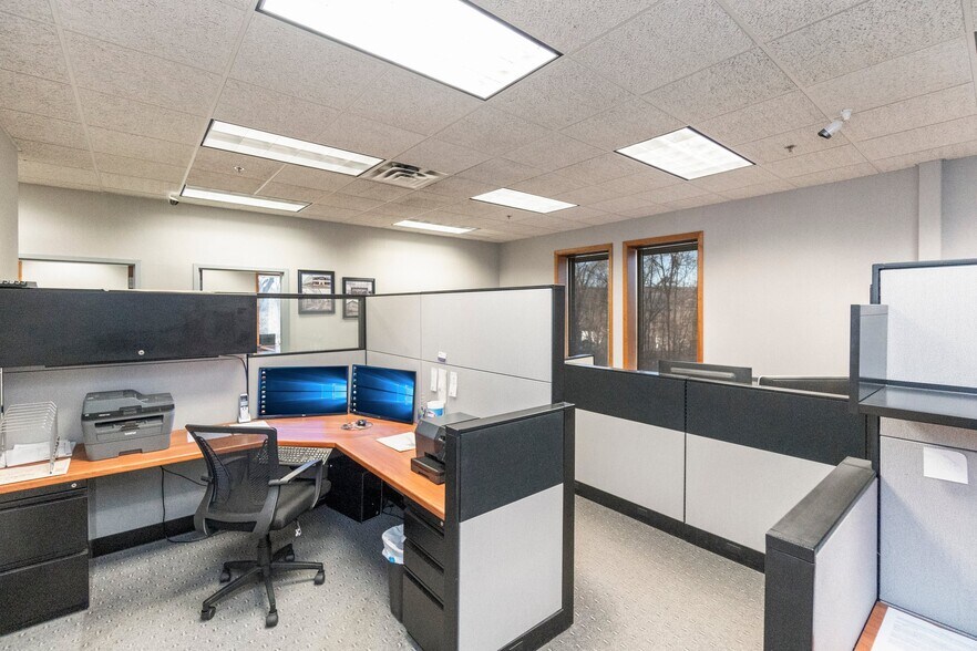 More Photos Of 6 Raritan Rd, Oakland Warehouse For Sale