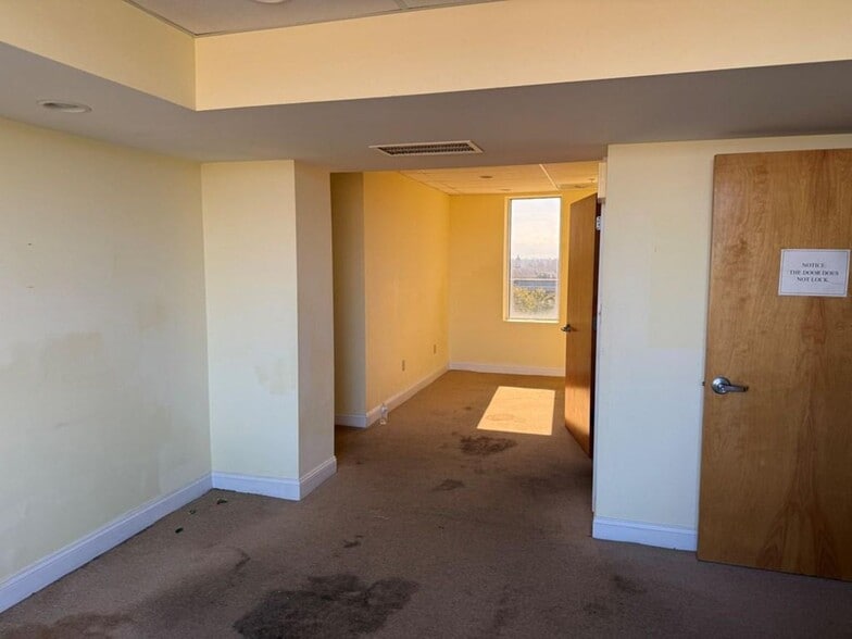 More Photos Of 327 Main St, Greenwood Office For Sale