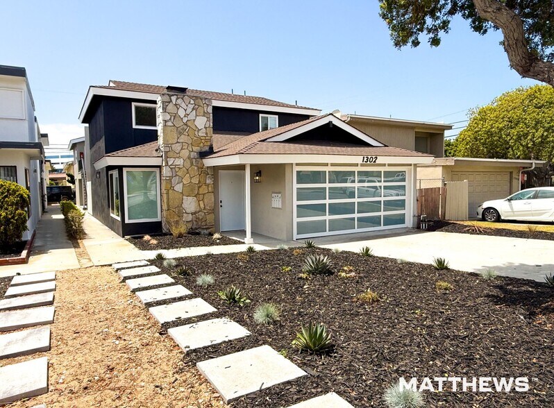 Primary Photo Of 1302 Amethyst St, Redondo Beach Apartments For Sale