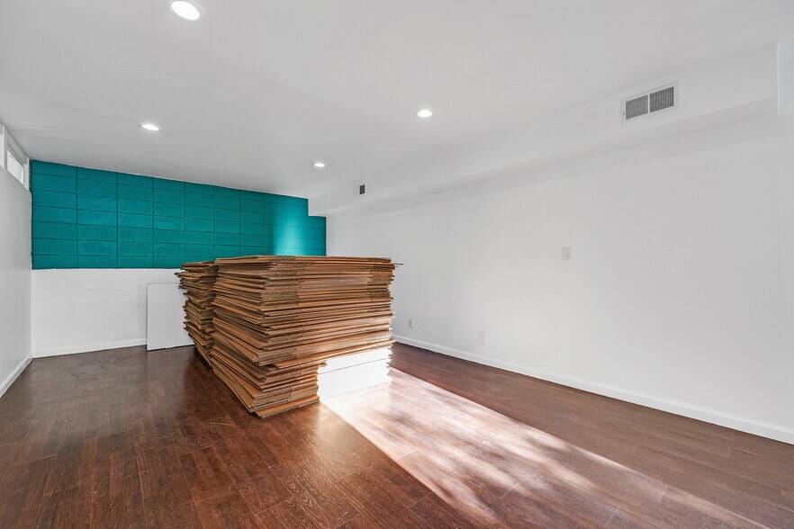 More Photos Of 4319 Piedmont Ave, Oakland Storefront Retail Office For Lease