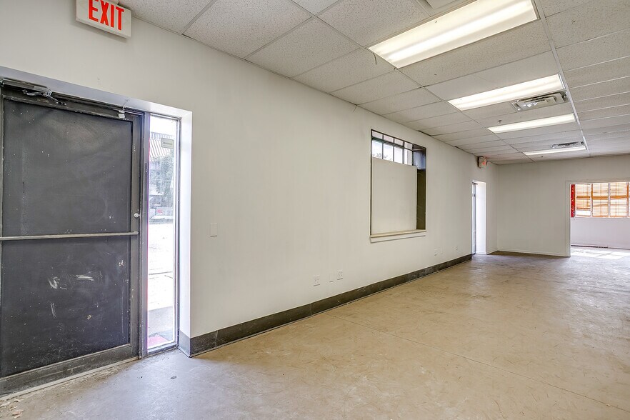 More Photos Of 541 N Main St, Fort Worth Light Manufacturing For Lease