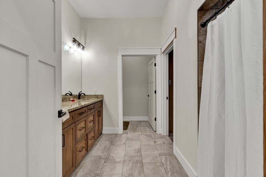 More Photos Of 1050 Whisperwood Trl NE, Cleveland Light Distribution For Sale
