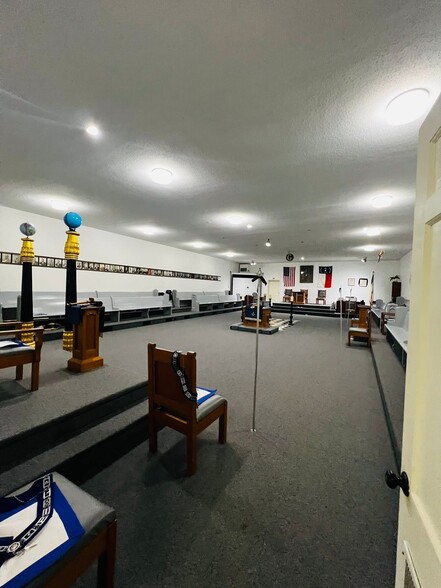 More Photos Of 201 S Main St, Belmont Lodge Meeting Hall For Sale