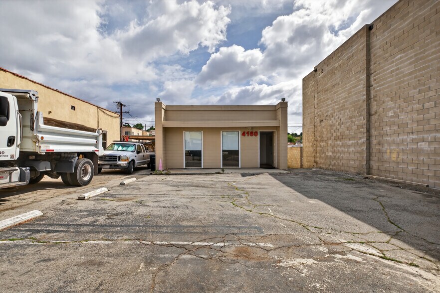 More Photos Of 4160 Verdugo Rd, Los Angeles Office For Sale
