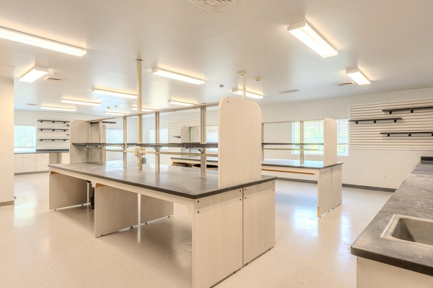 More Photos Of 220 E Rowan Ave, Spokane Medical For Lease