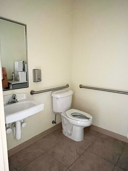 More Photos Of 2405 N Courtenay Pky, Merritt Island Medical For Sale