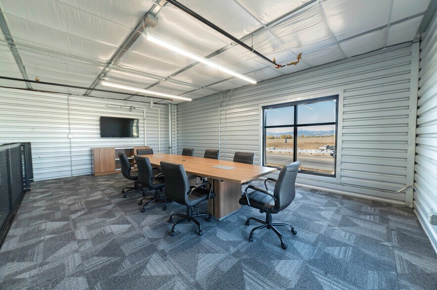 More Photos Of 5378 Ronald Reagan Blvd, Johnstown Flex For Lease