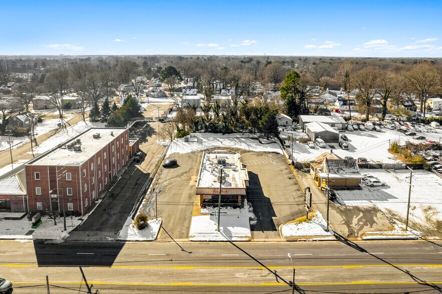 Primary Photo Of 172 E Belt Blvd, Richmond Fast Food For Sale