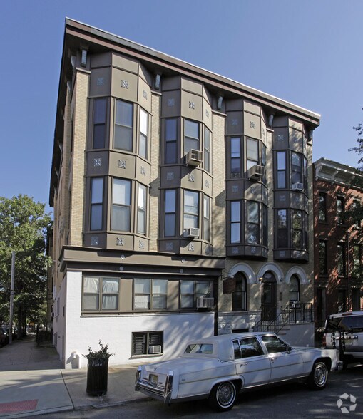 More Photos Of 168 COLES St, Jersey City Office Residential For Sale