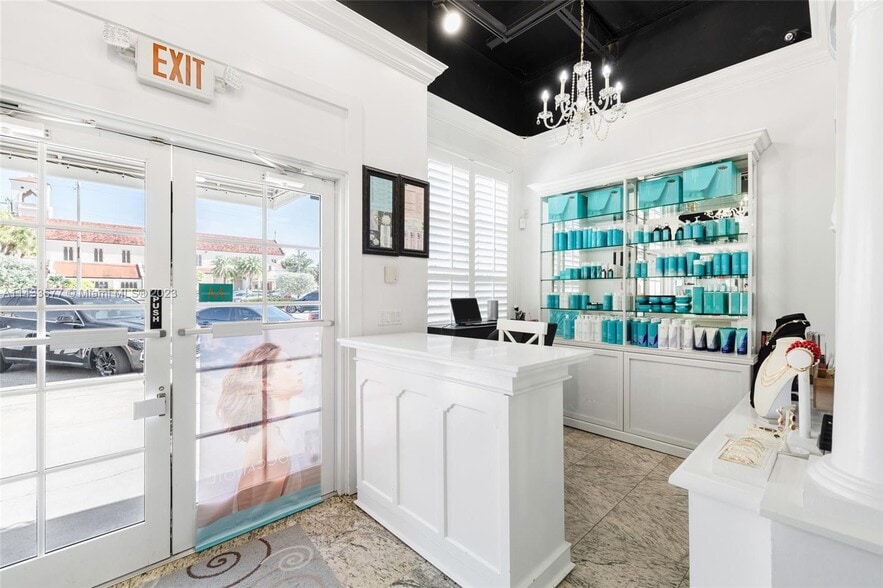 More Photos Of 520 Biltmore Way, Coral Gables Storefront Retail Office For Lease