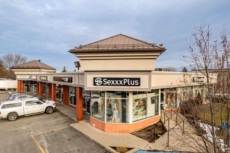 Primary Photo Of 1108-1136 Boul Saint-Joseph, Drummondville General Retail For Lease