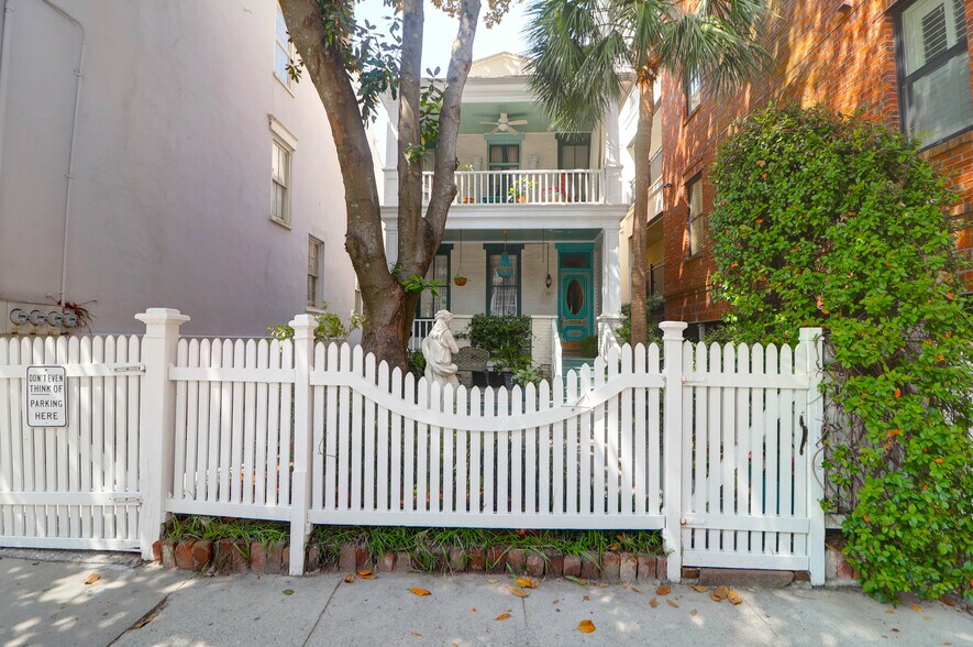 More Photos Of 78 Society St, Charleston Specialty For Sale