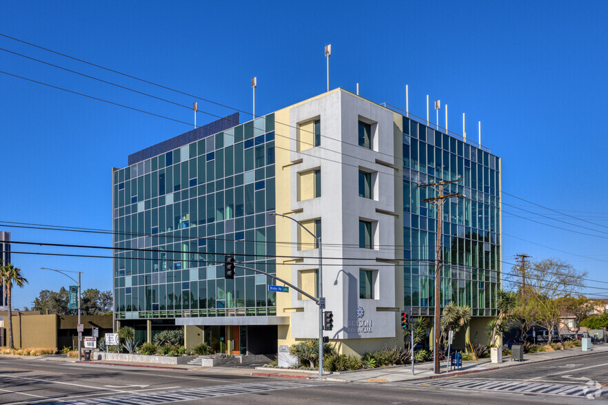 Primary Photo Of 3777 Long Beach Blvd, Long Beach Loft Creative Space For Lease