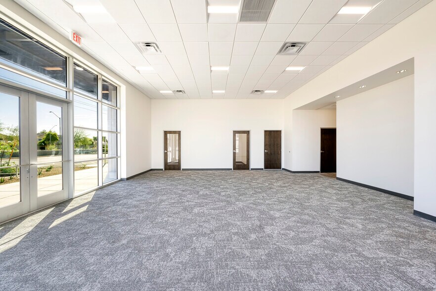 More Photos Of 12460 N Dysart Rd, El Mirage Warehouse For Lease