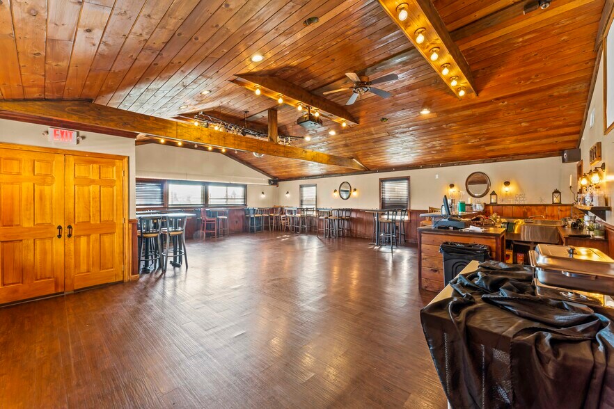More Photos Of 88 N Main St, Washington Storefront Retail Residential For Sale